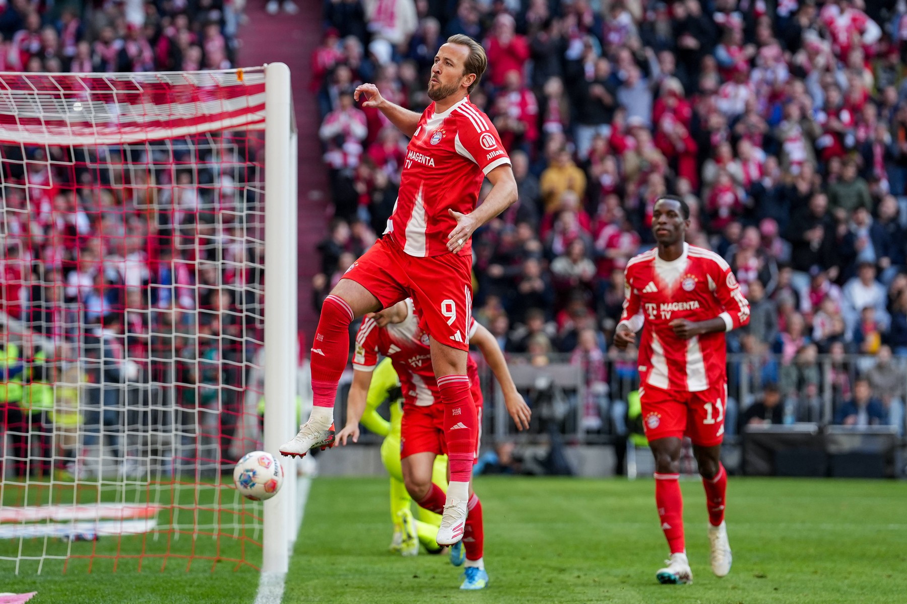 Imagine Stire Bayern a găsit înlocuitor pentru atacantul care pleacă în vară! Îl vrea și Barcelona | 2review.ro