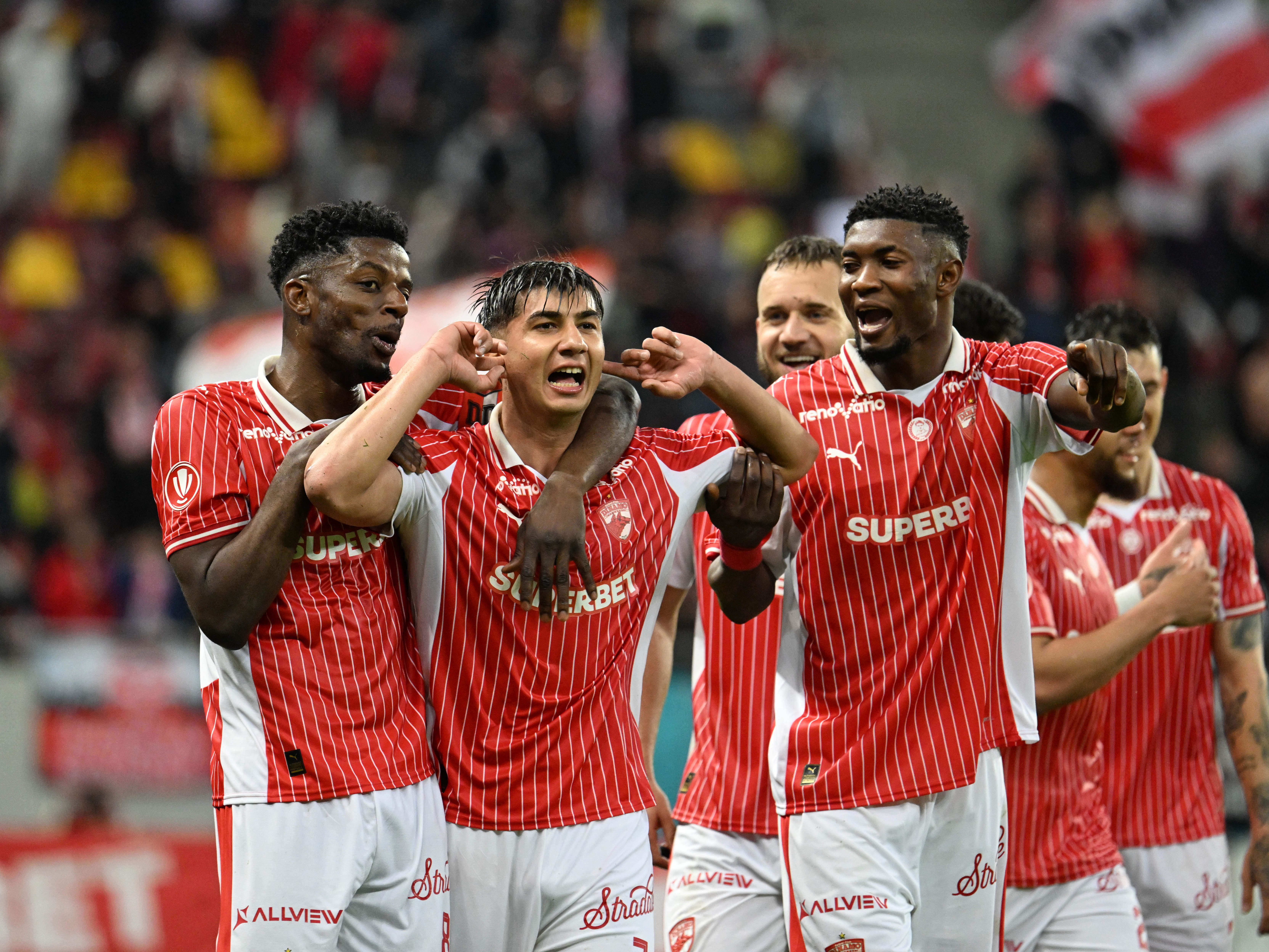 Imagine Stire Au pus banii pe masă: două milioane de euro din Serie A pentru transferul lui Alex Musi! Dinamo n-a stat pe gânduri | 2review.ro