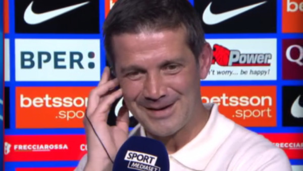 După ce a ”făcut o gafă de proporții și a confirmat relația”, Cristi Chivu a ”comis-o” iar în direct: ”Johnny! Cum? Ce?”