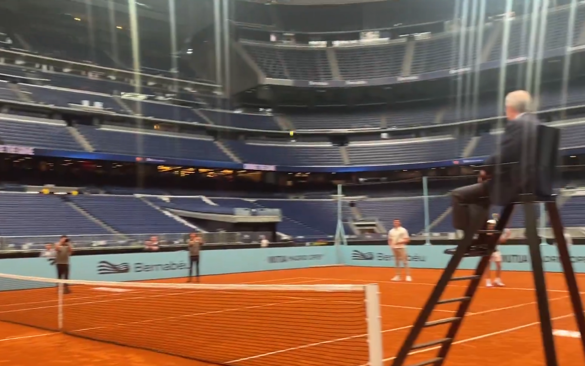 Imagine Stire Imagine rară cu Florentino Perez! Președintele lui Real Madrid, arbitru de scaun | 2review.ro