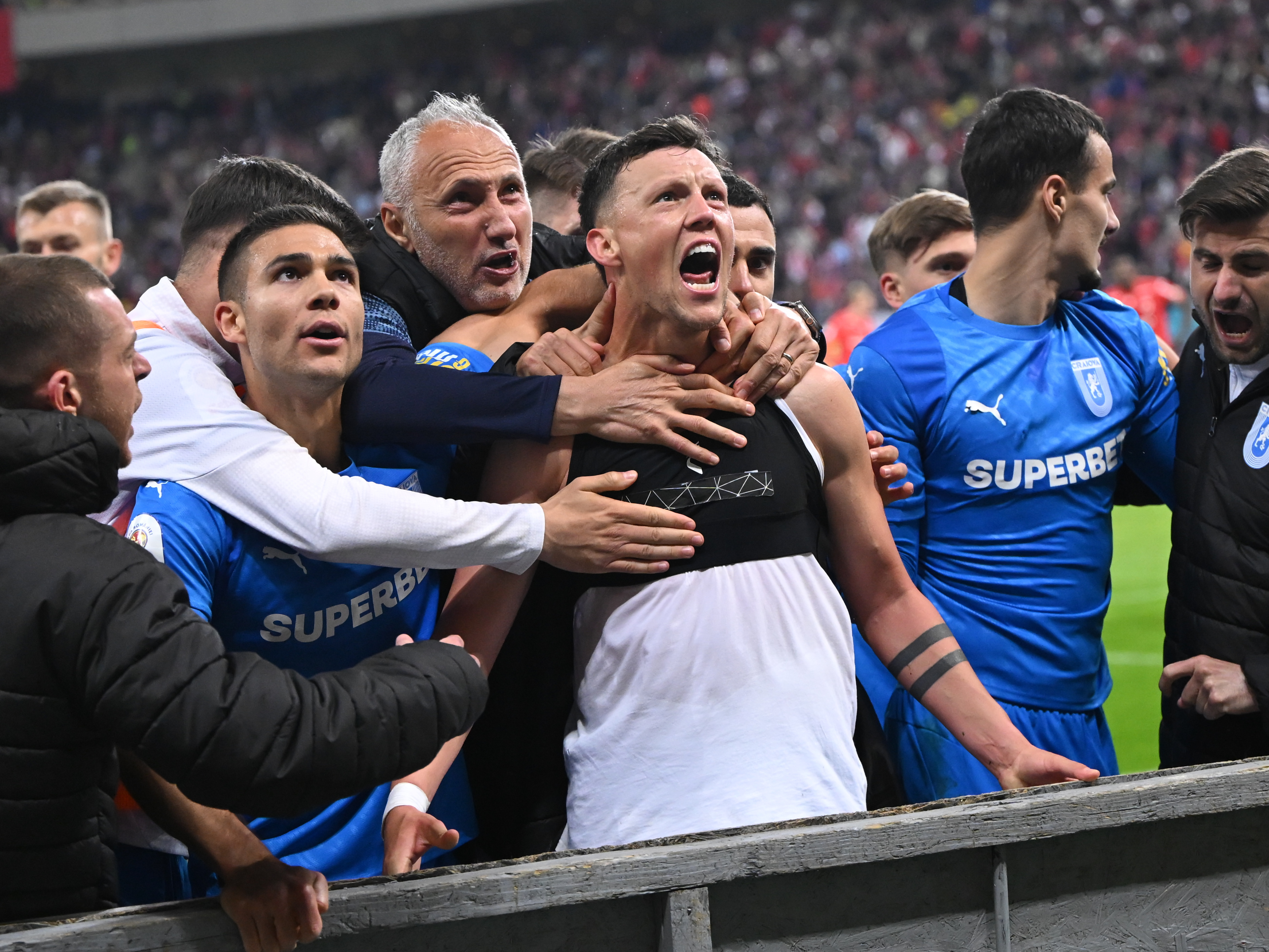 Imagine Stire Adrian Rus, eroul Craiovei din semifinala cu Dinamo: ”Antrenorul a vrut să mă scoată, dar am zis `NU!`” | 2review.ro