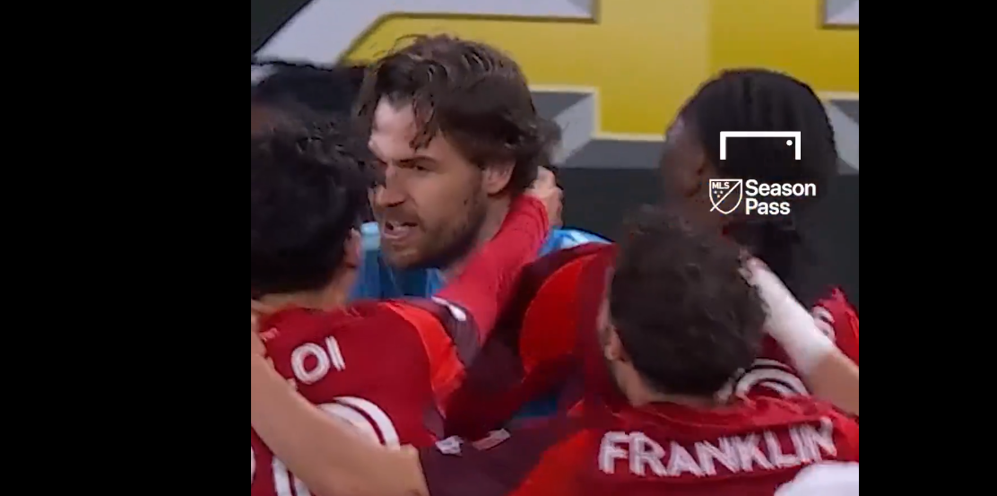 SHOW total! Portarul a marcat în minutul 90+6 și a declanșat ”nebunia”: 3-3