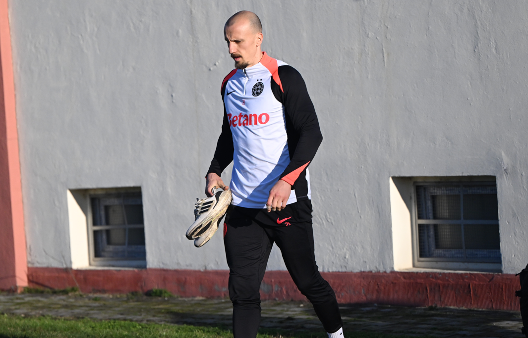 Imagine Stire Familia Becali nu-l mai vede fotbalist pe Vlad Chiricheș: ”Nu mai avea nimeni nevoie de el” | 2review.ro