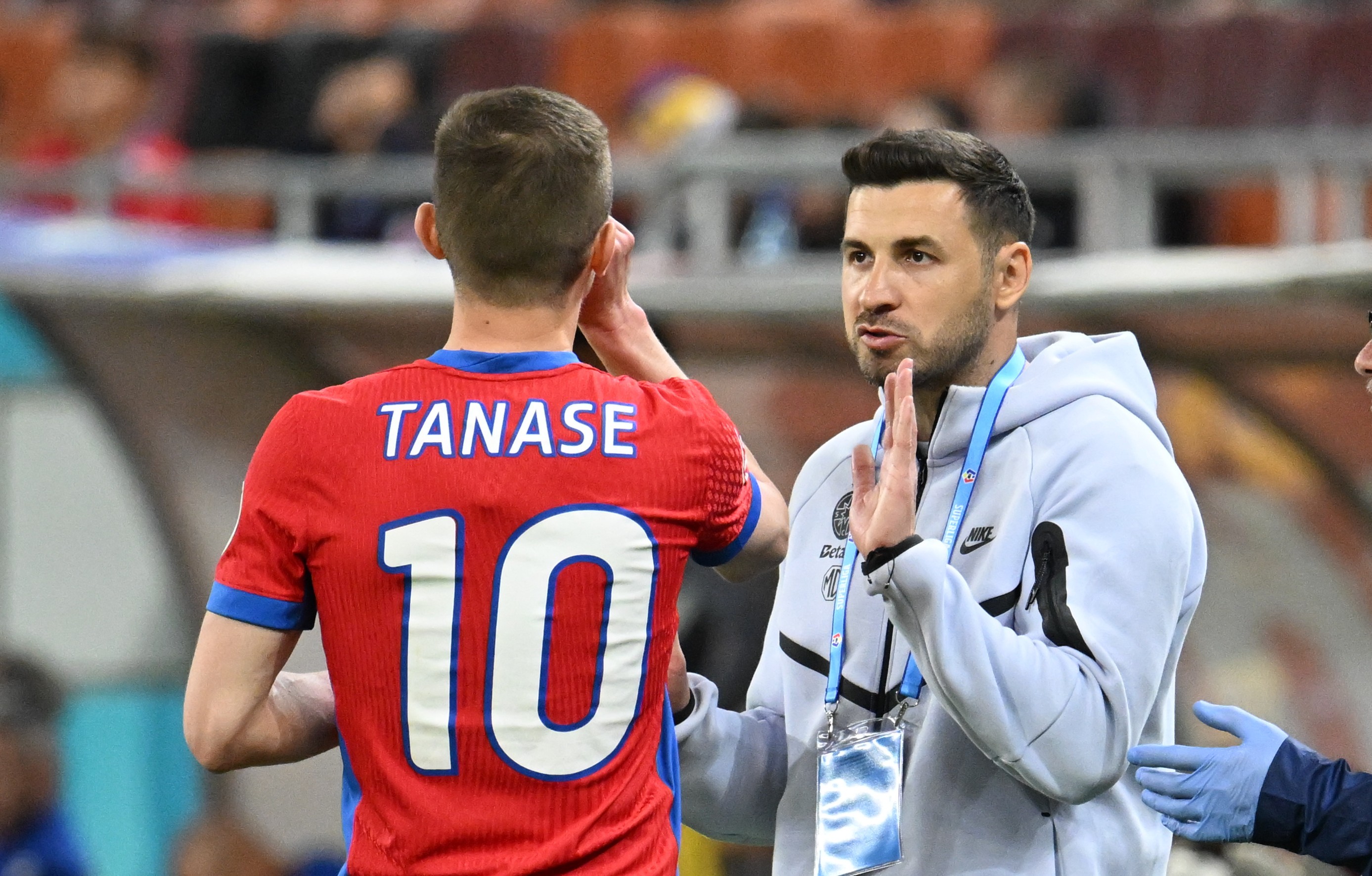 Imagine Stire Lucian Filip, după FCSB - Petrolul 3-1: ”Am pregătit meciul ca niște antrenori cu licență”. Ce a spus despre viitor | 2review.ro