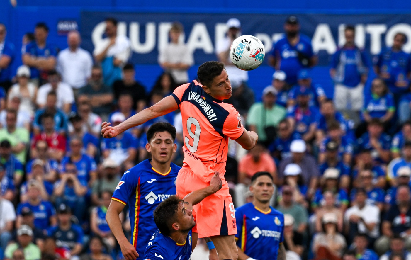 Imagine Stire Vârsta e doar un număr! Borna istorică atinsă de Robert Lewandowski, în Getafe - Barcelona 0-2 | 2review.ro