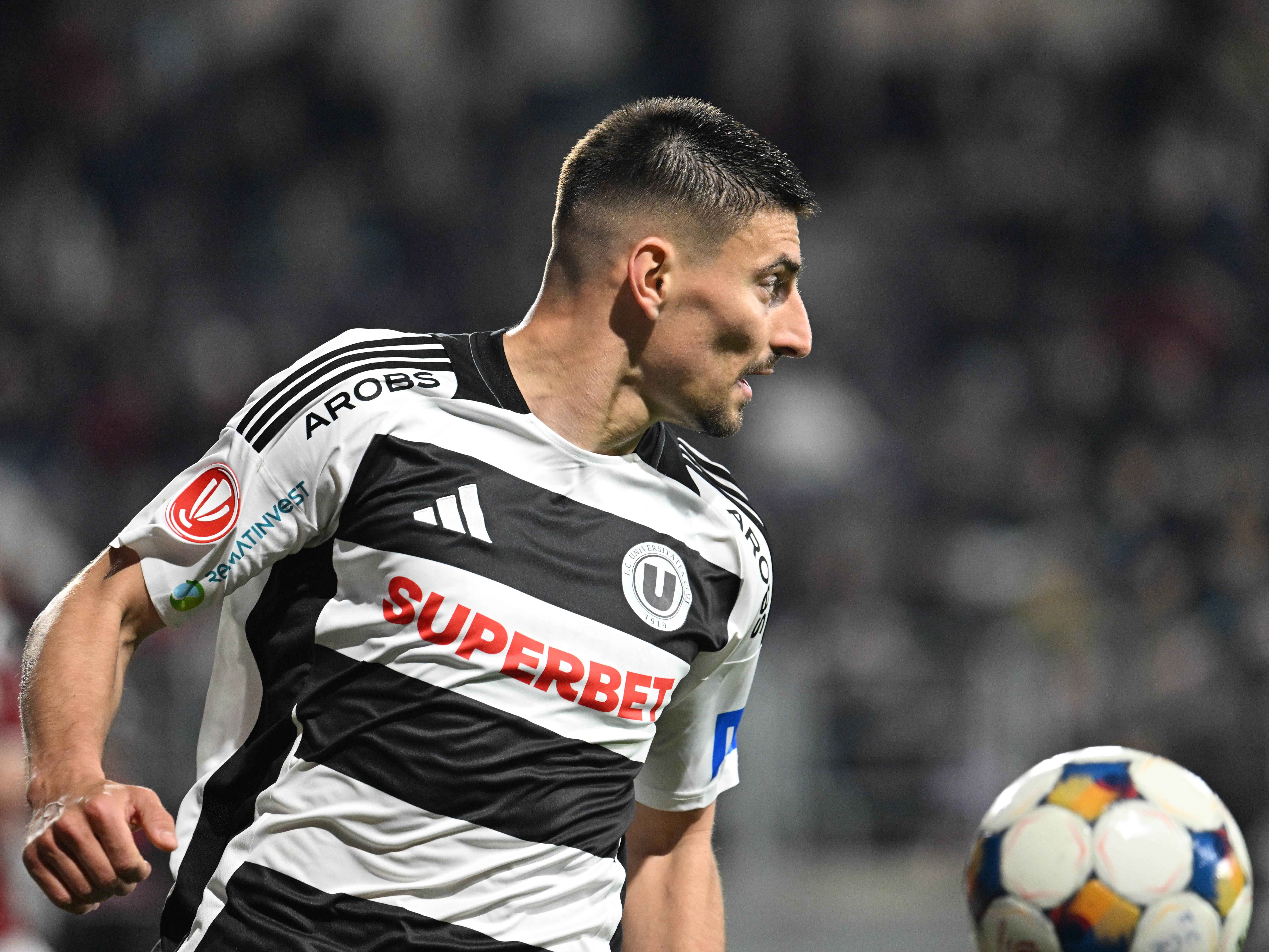 Imagine Stire După 0-1 cu CFR, Iulian Cristea nu s-a ferit la adresa lui Szabolcs Kovacs: ”De aia avem VAR, lasă decizia din teren” | 2review.ro