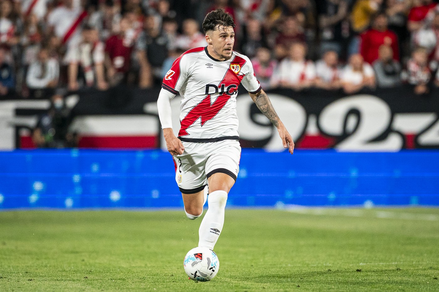 Imagine Stire Nota primită de Andrei Rațiu, după ”nebunia” din Rayo - Sociedad! Românul, în prim-planul unei faze cum rar se vede | 2review.ro