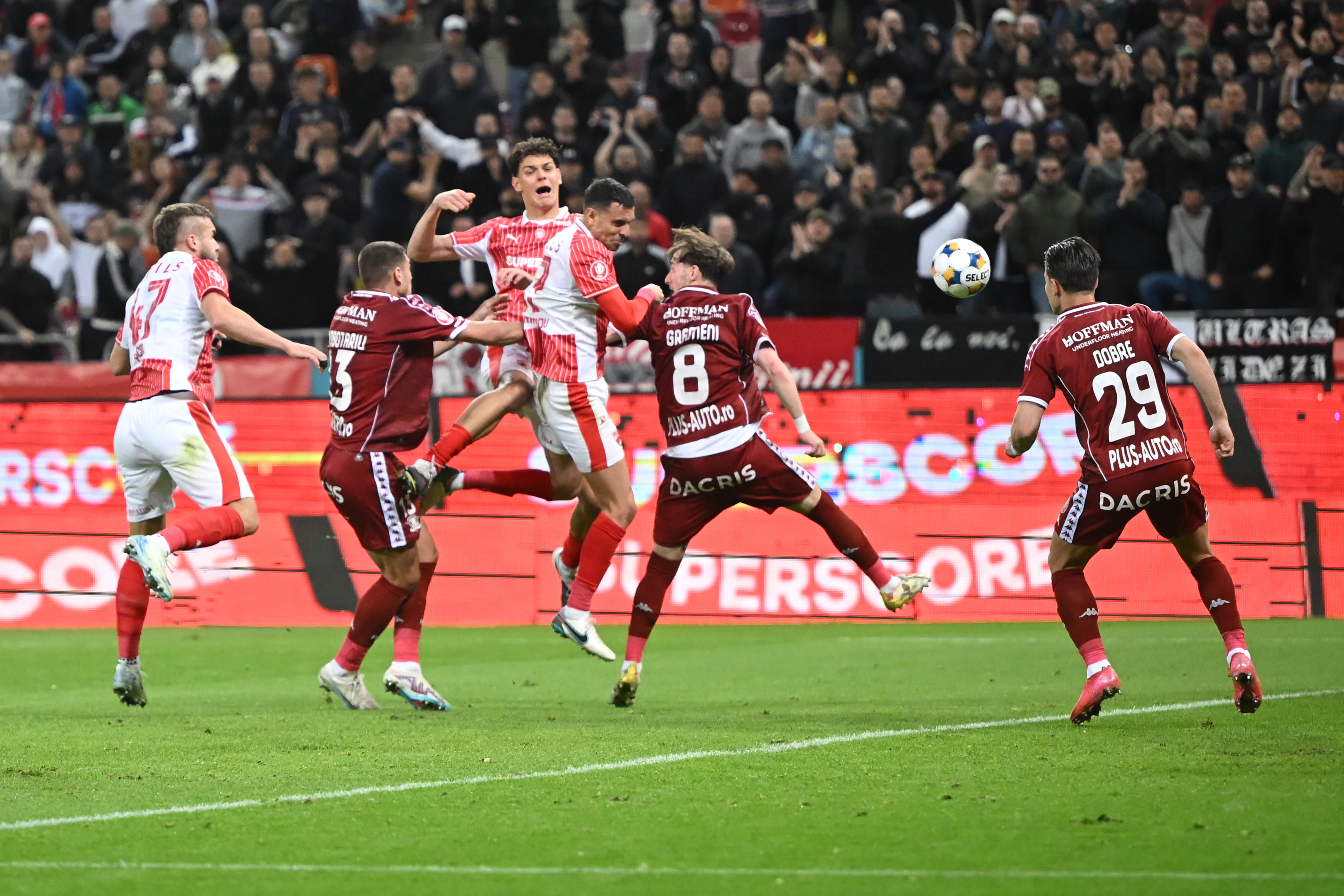 Imagine Stire Dinamo - Rapid 3-1. ”Haita” lui Zeljko Kopic a ”mușcat” din elevii lui Costel Gâlcă și a urcat pe locul 4! | 2review.ro