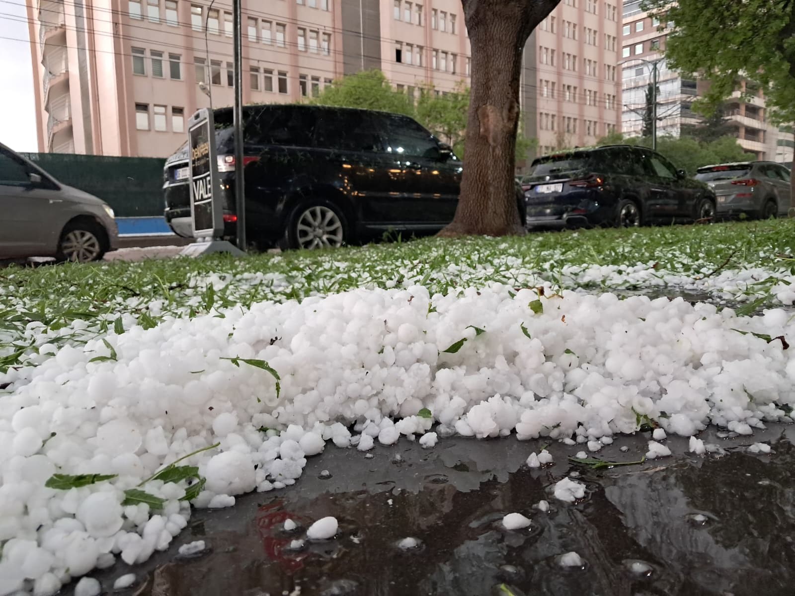 Potop la Gaziantep, noua echipă a lui Rădoi! Grindină de mari dimensiuni și ploi torențiale