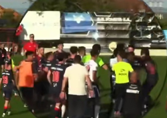 Ca la box! Dan Alexa a intrat pe teren și a vrut să-l ia la pumni