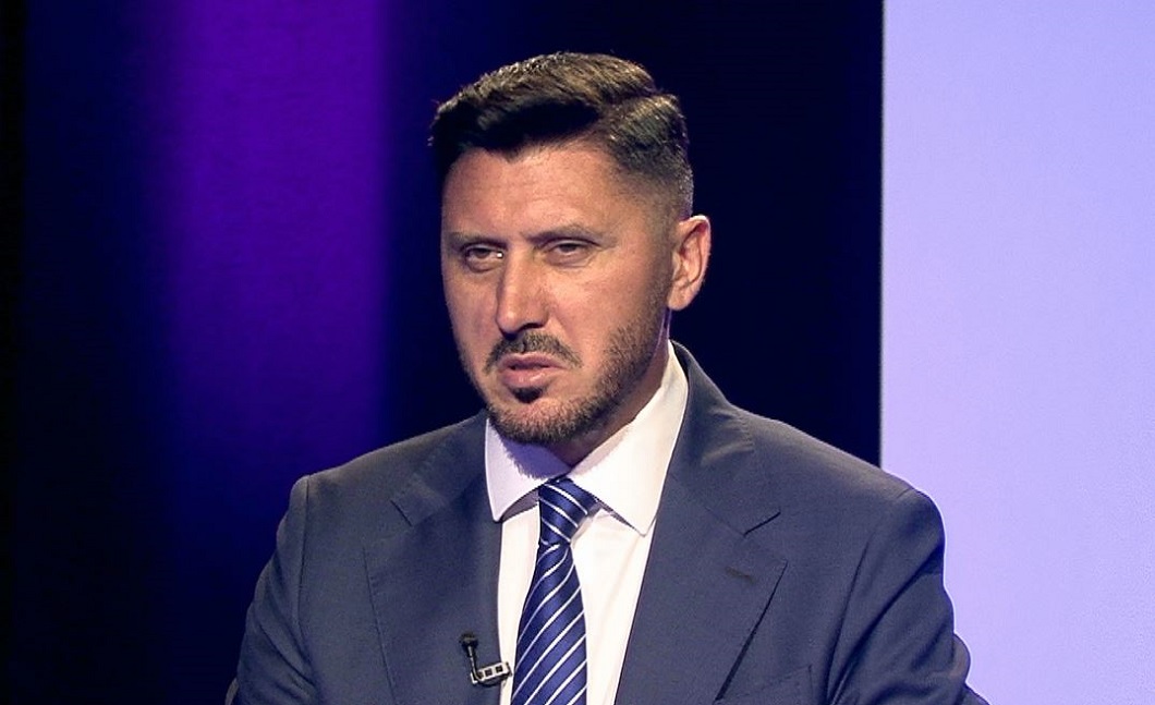 Imagine Stire Ruptură între Marica și Gică Popescu la Farul? ”Încredere, nu insinuări și înțepături!” | 2review.ro