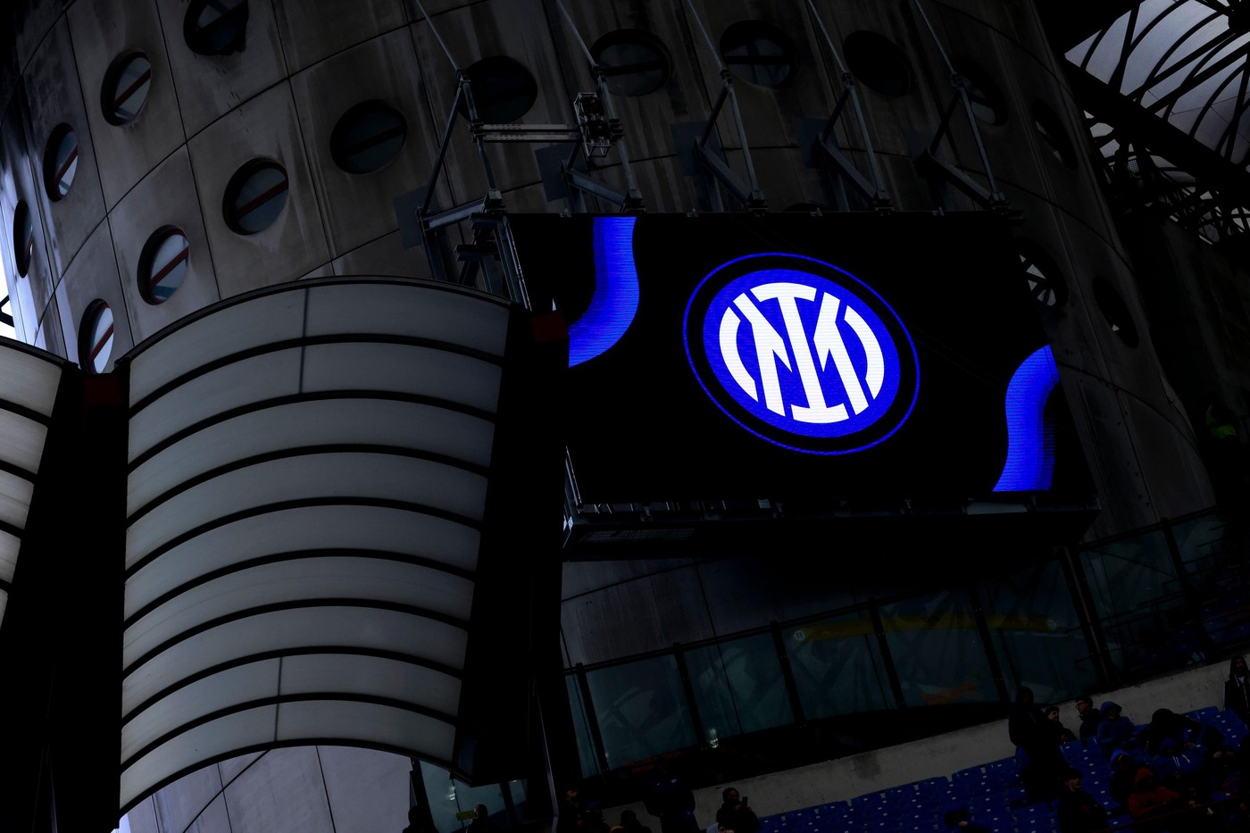 Imagine Stire Ratează prima audiere din scandalul care poate retrograda Interul lui Chivu! Gianluca Rocchi riscă închisoarea | 2review.ro