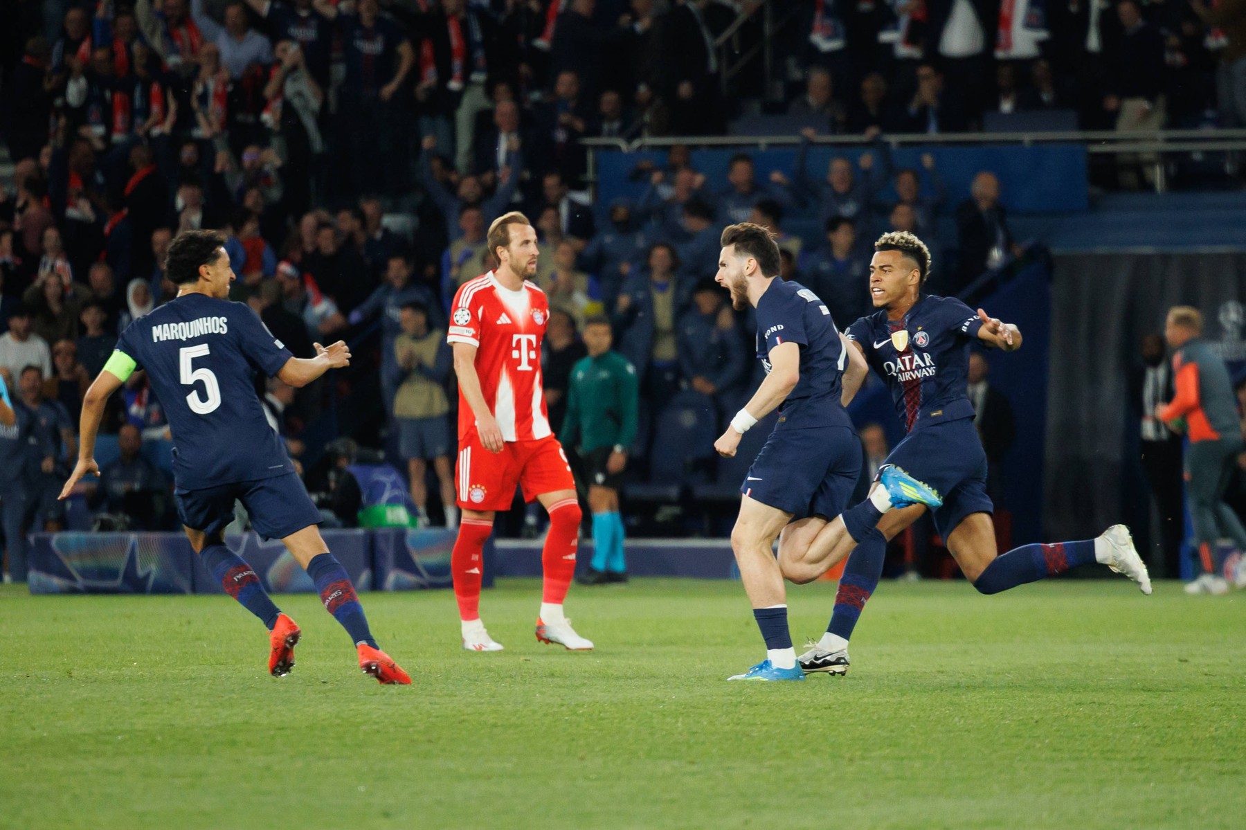 Imagine Stire Gică Craioveanu a dat verdictul, după ”nebunia” din PSG - Bayern: ”Cel mai bun” + Ilie Dumitrescu, impresionat: ”Senzațional” | 2review.ro