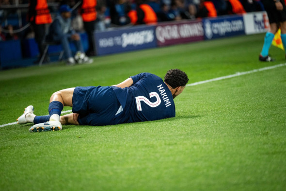 Poza pentru articolul Ar fi o lovitură uriașă! A părăsit terenul accidentat în PSG - Bayern Munchen 5-4 și riscă să rateze returul