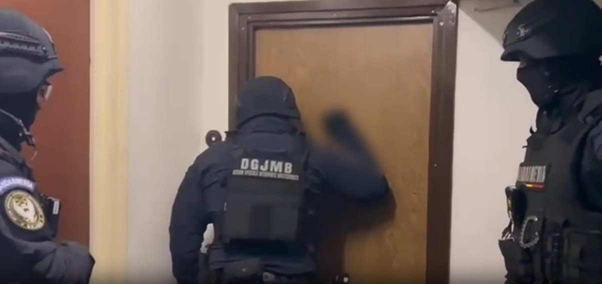 Suporterii Stelei au fost arestați de Poliție, după ce au capturat steagurile dinamoviștilor