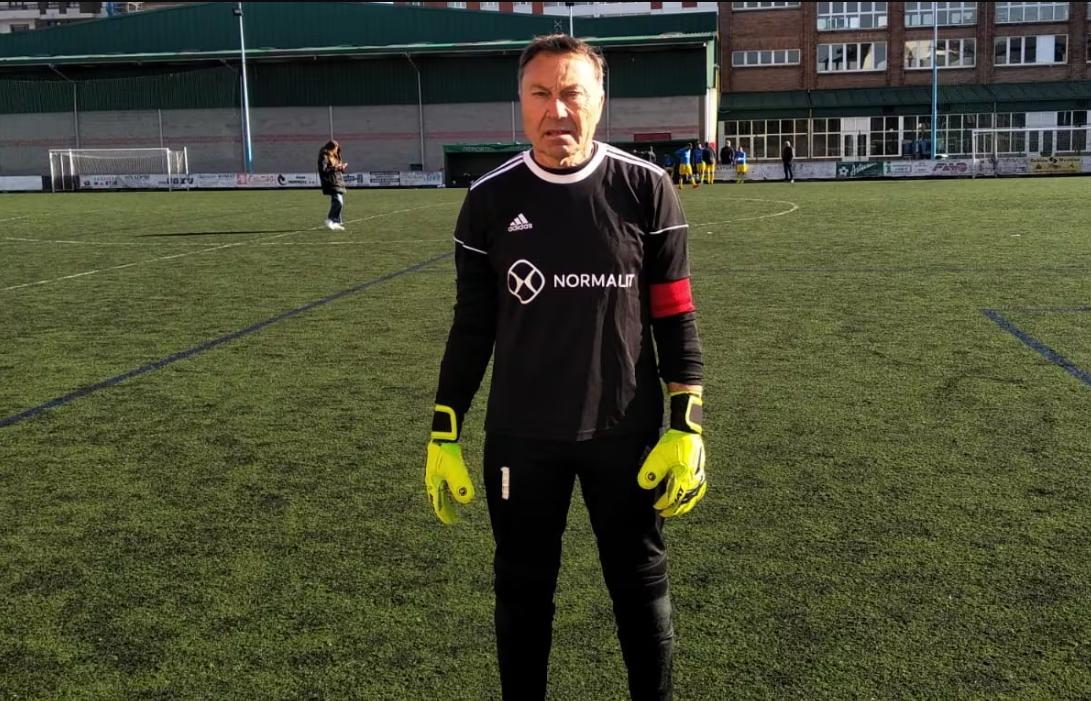 Imagine Stire Ce nebunie: revine pe teren la 70 de ani, într-un meci oficial! Record absolut în Europa | 2review.ro