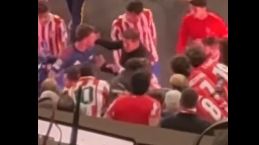 Imagine Stire Nu s-a văzut la TV! Enervat, Simeone n-a stat la discuții după ce l-a văzut ce a făcut în Atletico Madrid - Arsenal | 2review.ro