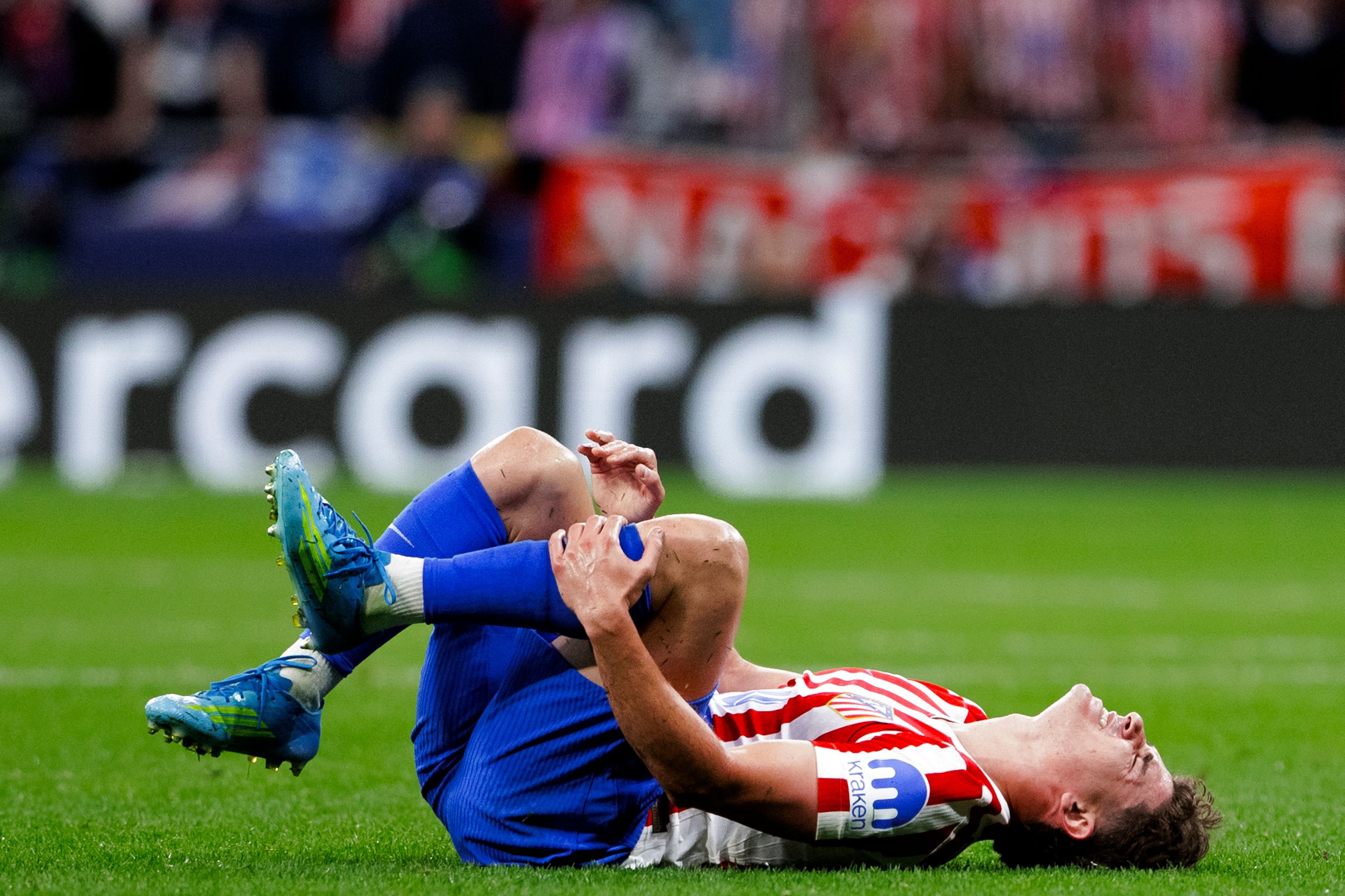 Imagine Stire Ce se întâmplă cu Julian Alvarez, după ce s-a accidentat în Atletico - Arsenal 1-1 | 2review.ro