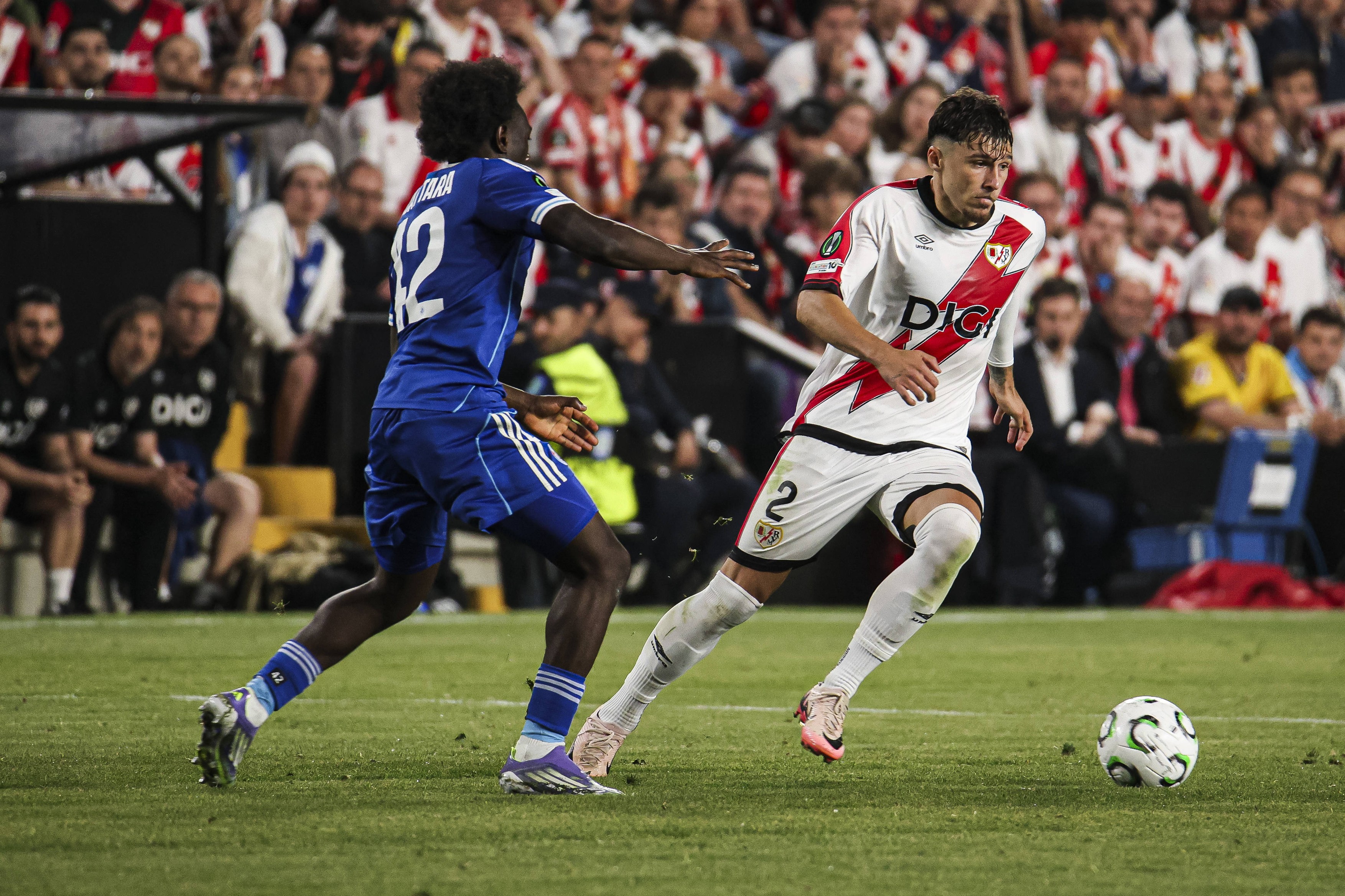 Imagine Stire Reacția lui Andrei Rațiu, după ce Rayo Vallecano a câștigat și este la un pas de finala Conference League | 2review.ro
