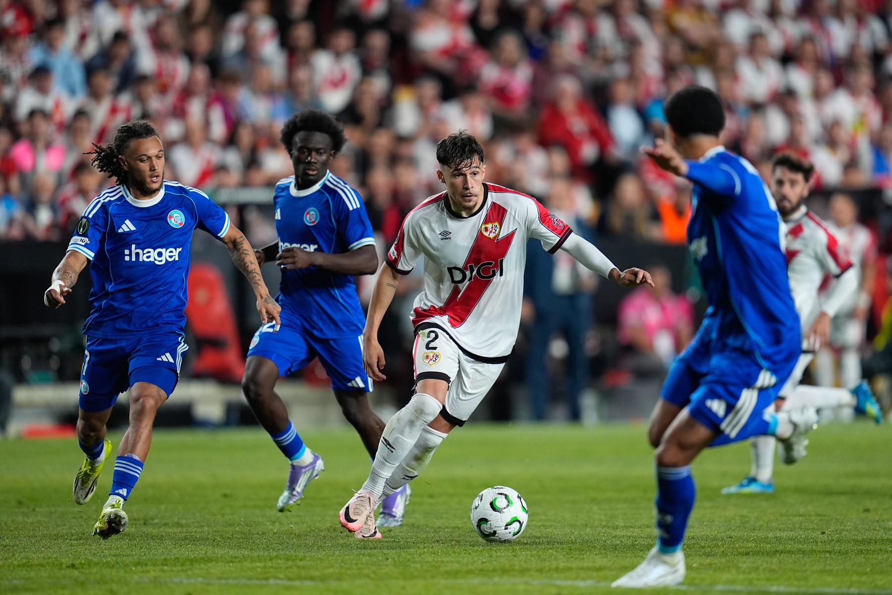 Imagine Stire Andrei Rațiu a fost lăudat în presa din Spania, după Rayo - Strasbourg 1-0! Cum l-a numit pe român | 2review.ro