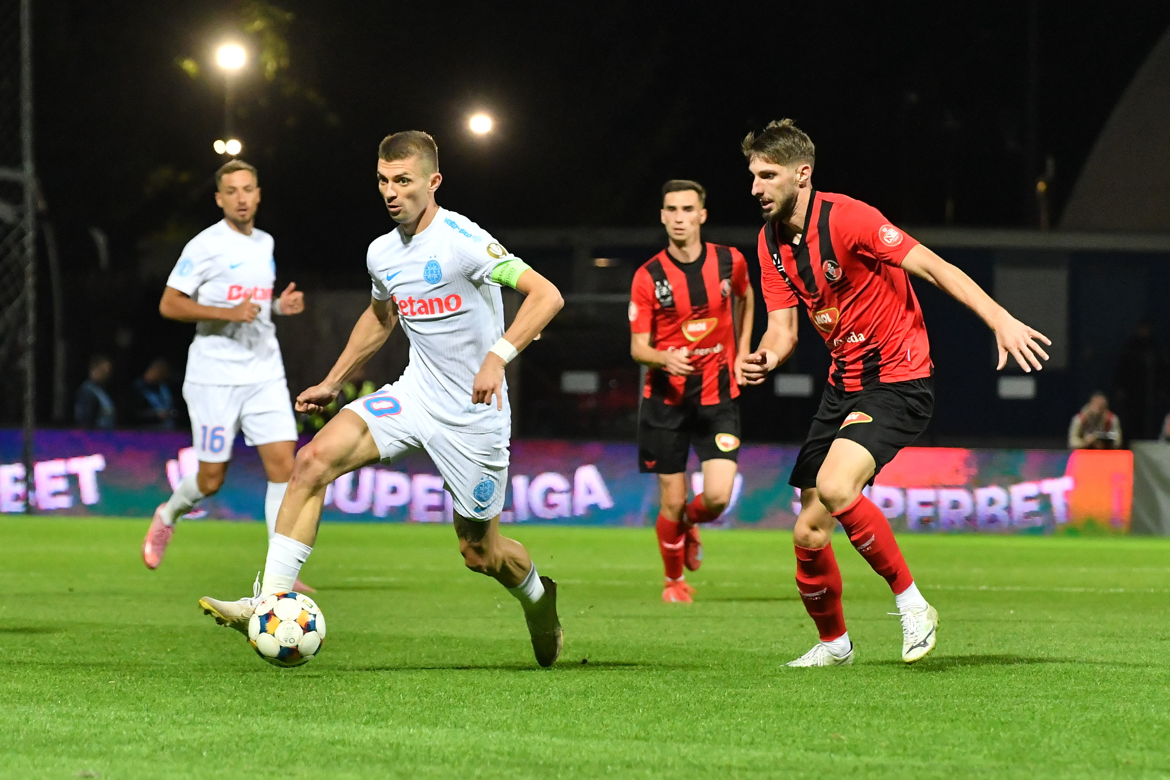 Imagine Stire Csikszereda - FCSB, Live Video, 20:30, pe Digi Sport 1. Gruparea ”roș-albastră”, cu gândul la barajul pentru Conference League | 2review.ro