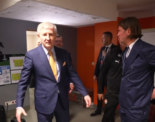 Imagine Stire Rinat Ahmetov a coborât la vestiare, după Șahtior - Crystal Palace 1-3! Ce a urmat | 2review.ro
