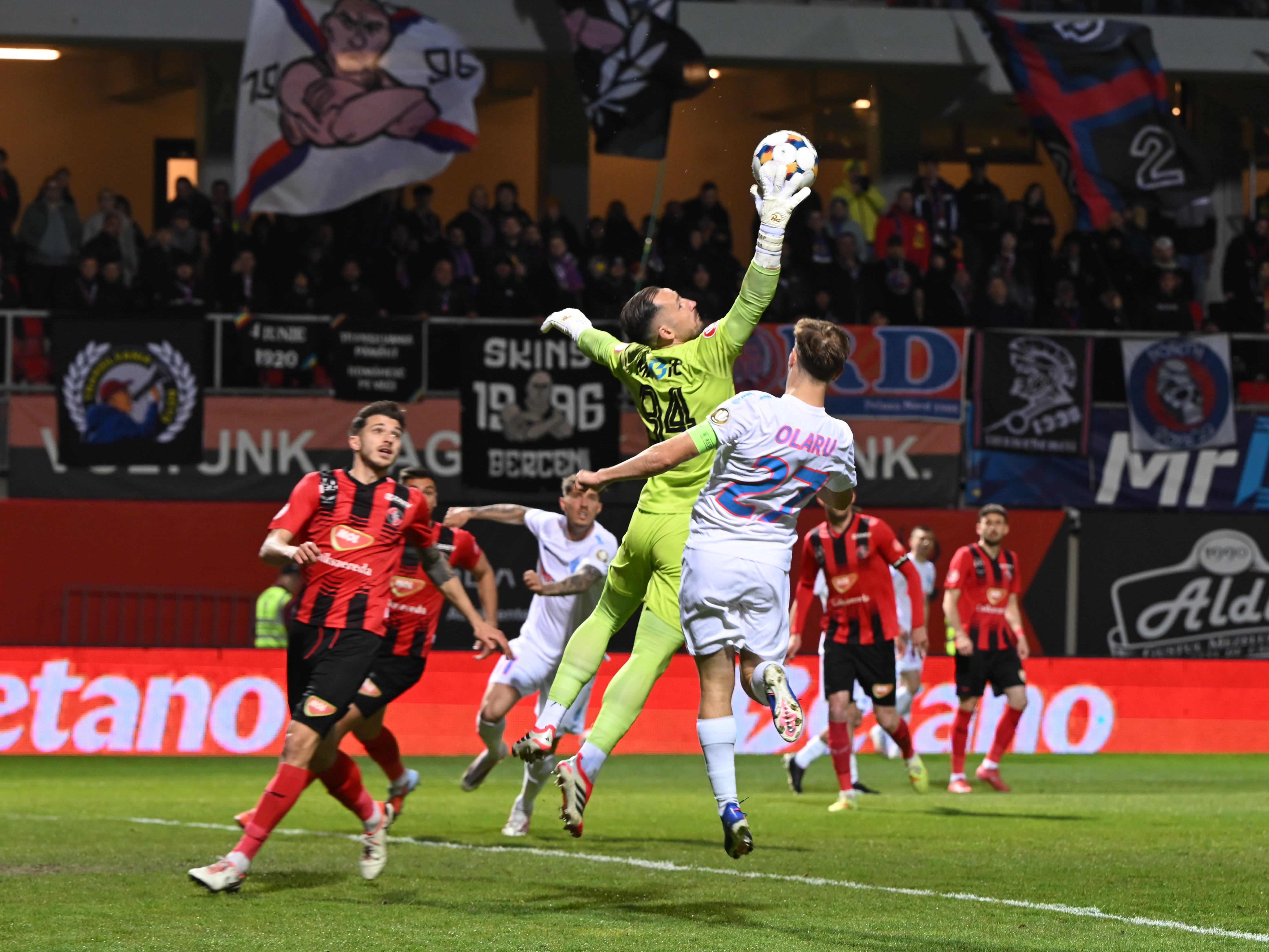 Imagine Stire Csikszereda - FCSB 1-0. Formația din Miercurea Ciuc a dat lovitura în minutul 87 și a învins campioana en-titre | 2review.ro
