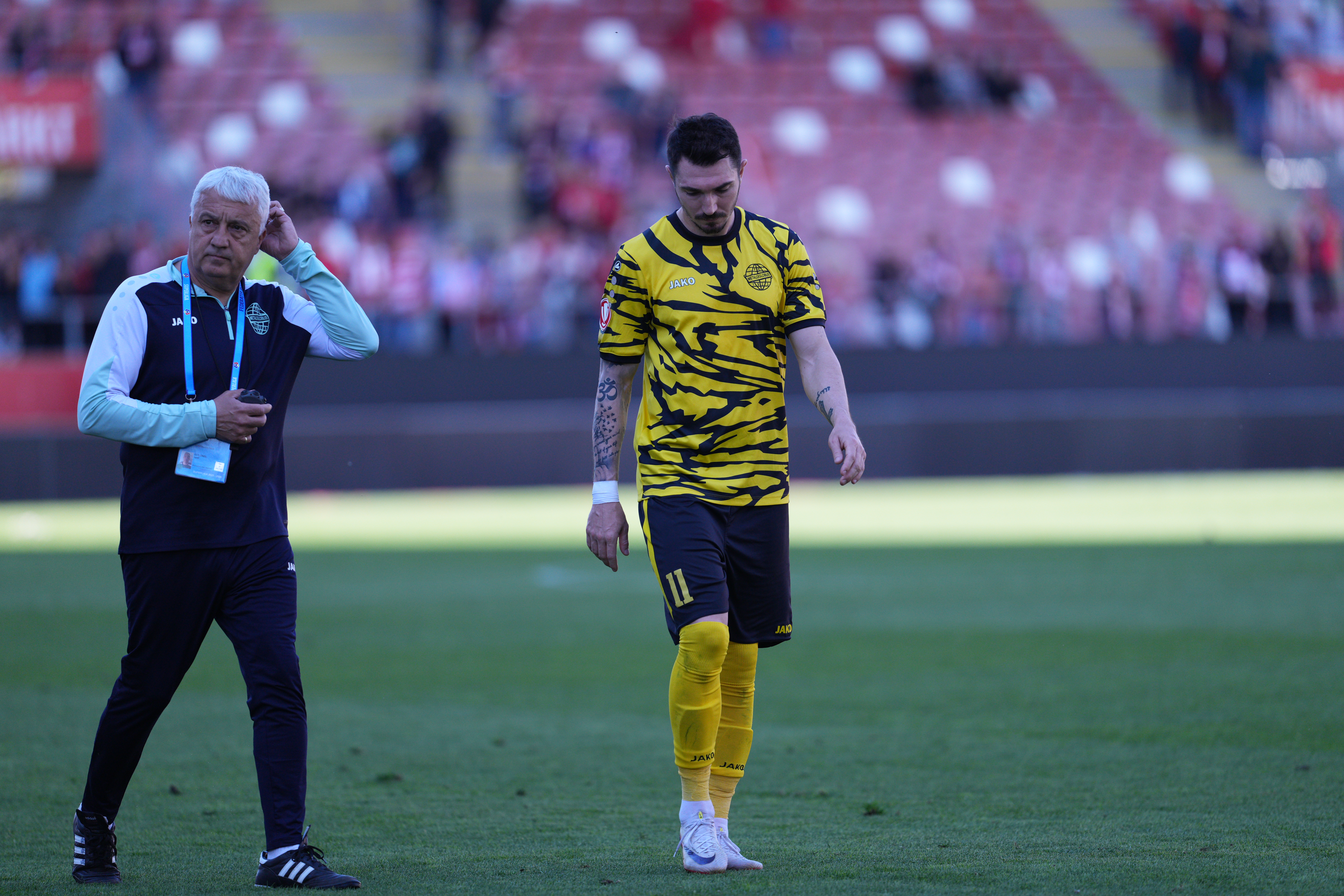 Imagine Stire Oțelul a reacționat, după ce tatăl lui Dragoș Huiban a murit în parcarea stadionului din Galați | 2review.ro