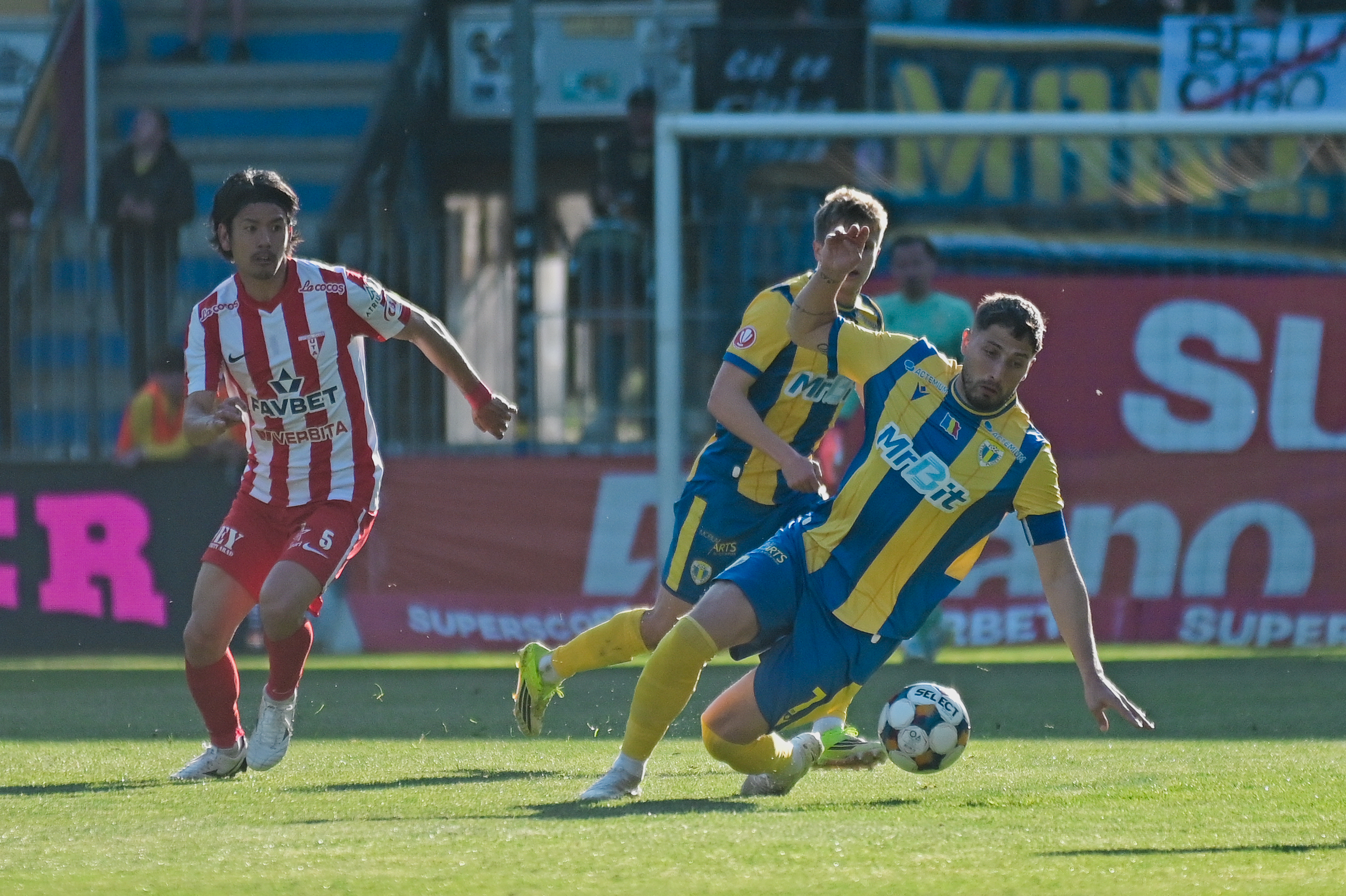 Imagine Stire Petrolul - UTA 1-1. Echipa lui Mihalcea a scăpat ”printre degete” cele trei puncte! | 2review.ro