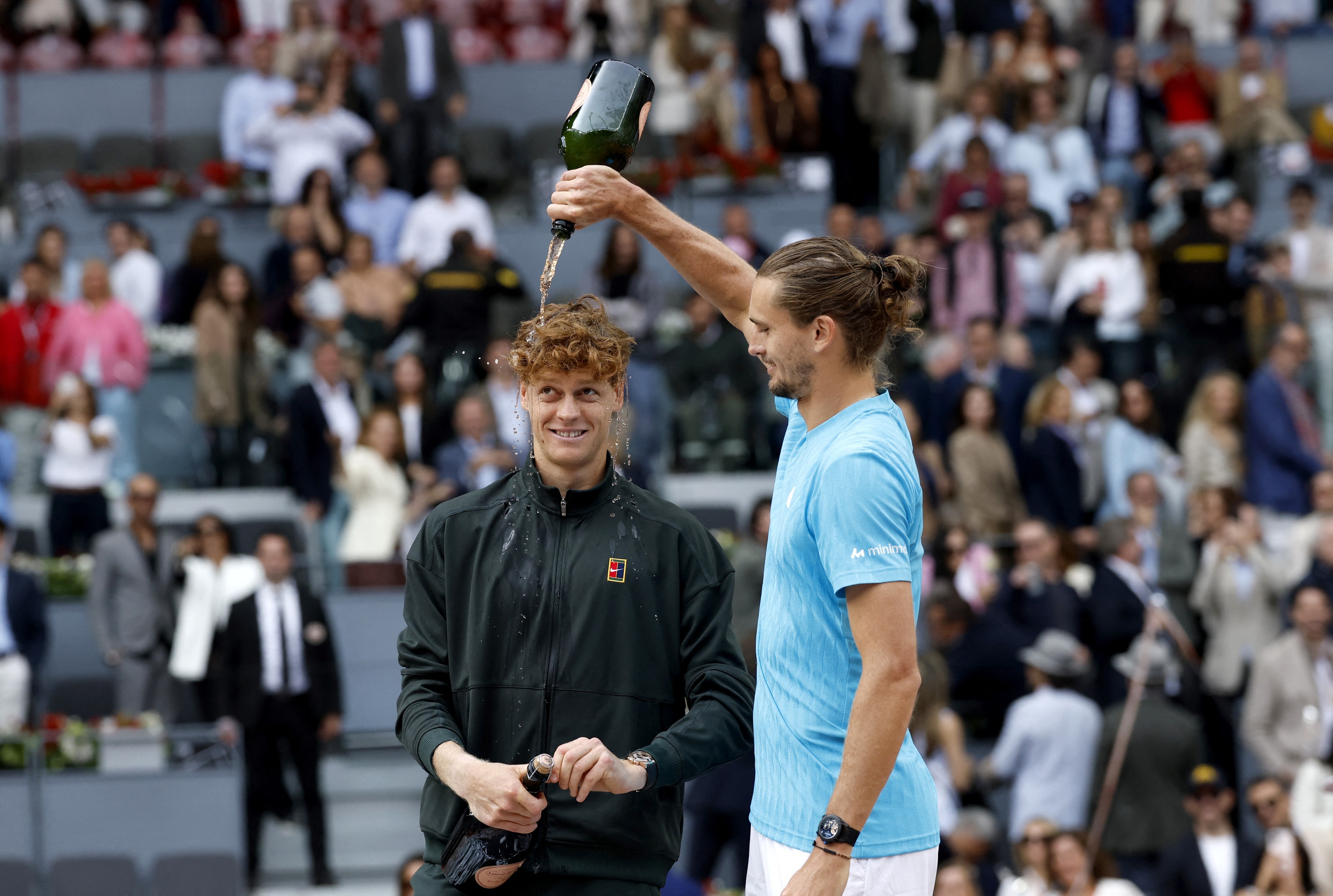 Imagine Stire Zverev ”l-a înțepat” pe Sinner, după ce a pierdut finala de la Madrid în 57 de minute: ”Toată lumea are probleme cu el” | 2review.ro