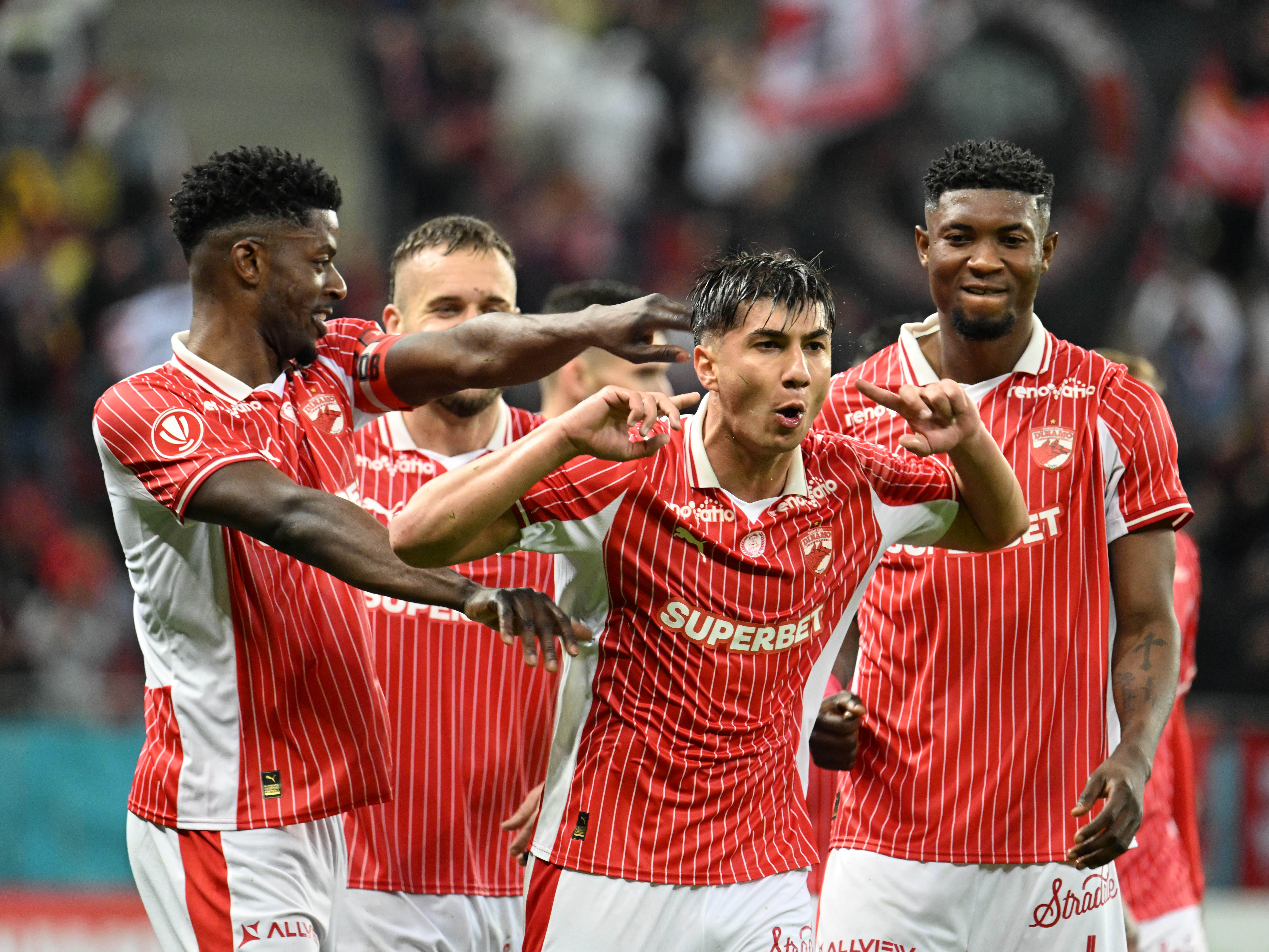 Dinamo pierde un titular la finalul sezonului: "S-a încheiat". Unde poate ajunge