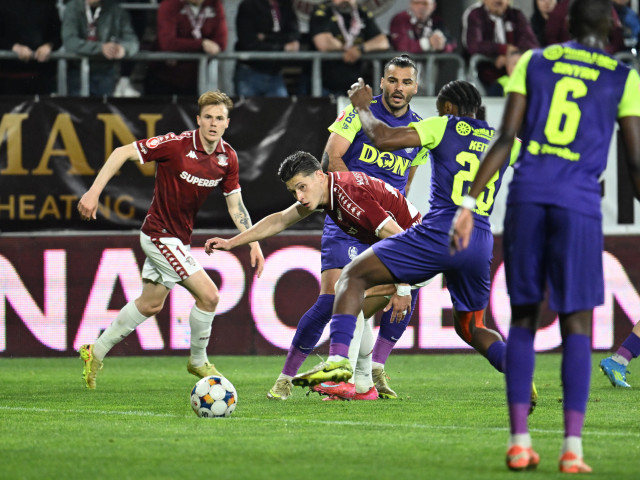 Rapid, în criză de efectiv, cedează în Giulești: 2-1 pentru CFR Cluj, care rămâne în cursa pentru titlu
