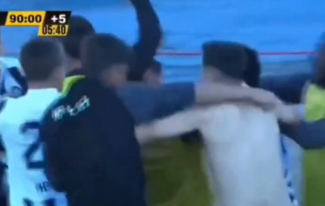 Imagine Stire La 0-0, în ultima etapă, erau promovați de pe primul loc. Dar în minutul 90+6 s-a schimbat totul | 2review.ro