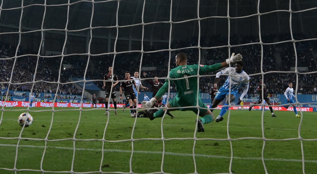 Imagine Stire Steven Nsimba, victima rasismului după golul victoriei marcat cu Dinamo | 2review.ro