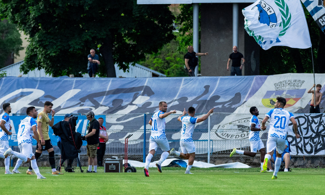 FOTBAL:FC CORVINUL HUNEDOARA-FC VOLUNTARI, LIGA 2 CASA PARIURILOR PLAY-OFF(06.05.2026)