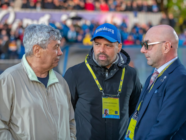 Ioan Andone nu l-a uitat pe Mircea Lucescu, imediat după ce Corvinul a promovat: ”De acolo de sus se bucură!”