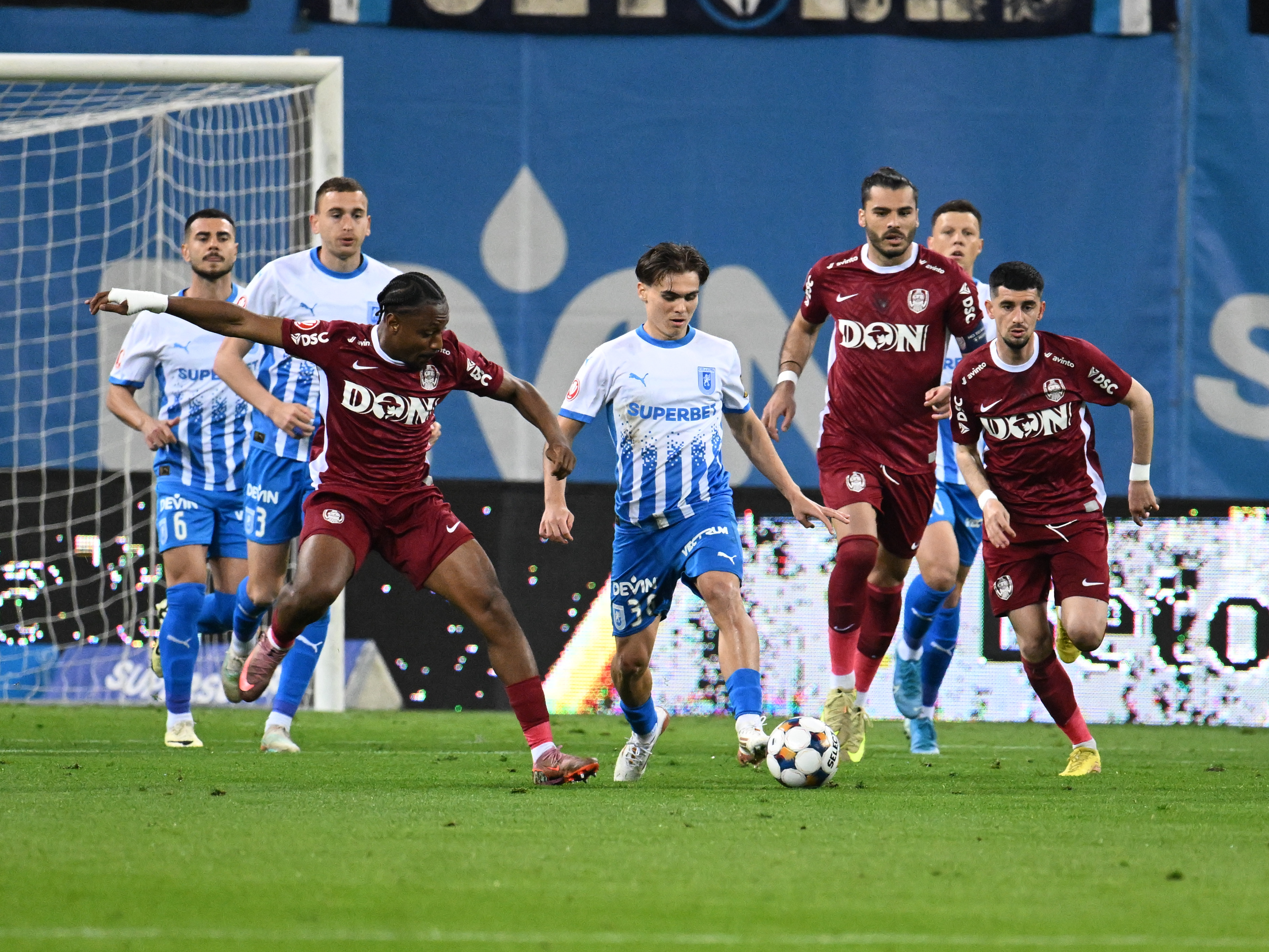 Imagine Stire CFR Cluj - Universitatea Craiova, Live Video, 21:00, pe Digi Sport 1. Oltenii pot câștiga titlul etapa aceasta | 2review.ro