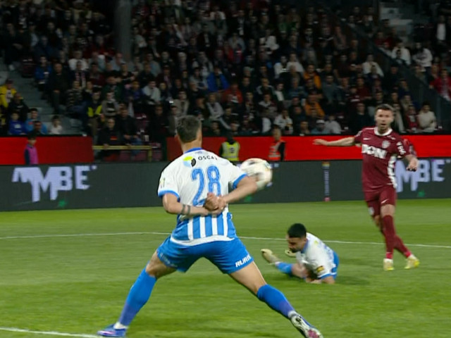 Poza pentru articolul CFR a cerut penalty cu Universitatea Craiova! Ce s-a constatat la VAR