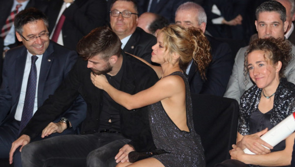 Când toată lumea credea că l-a iertat pe Pique, Shakira a "lovit" din nou