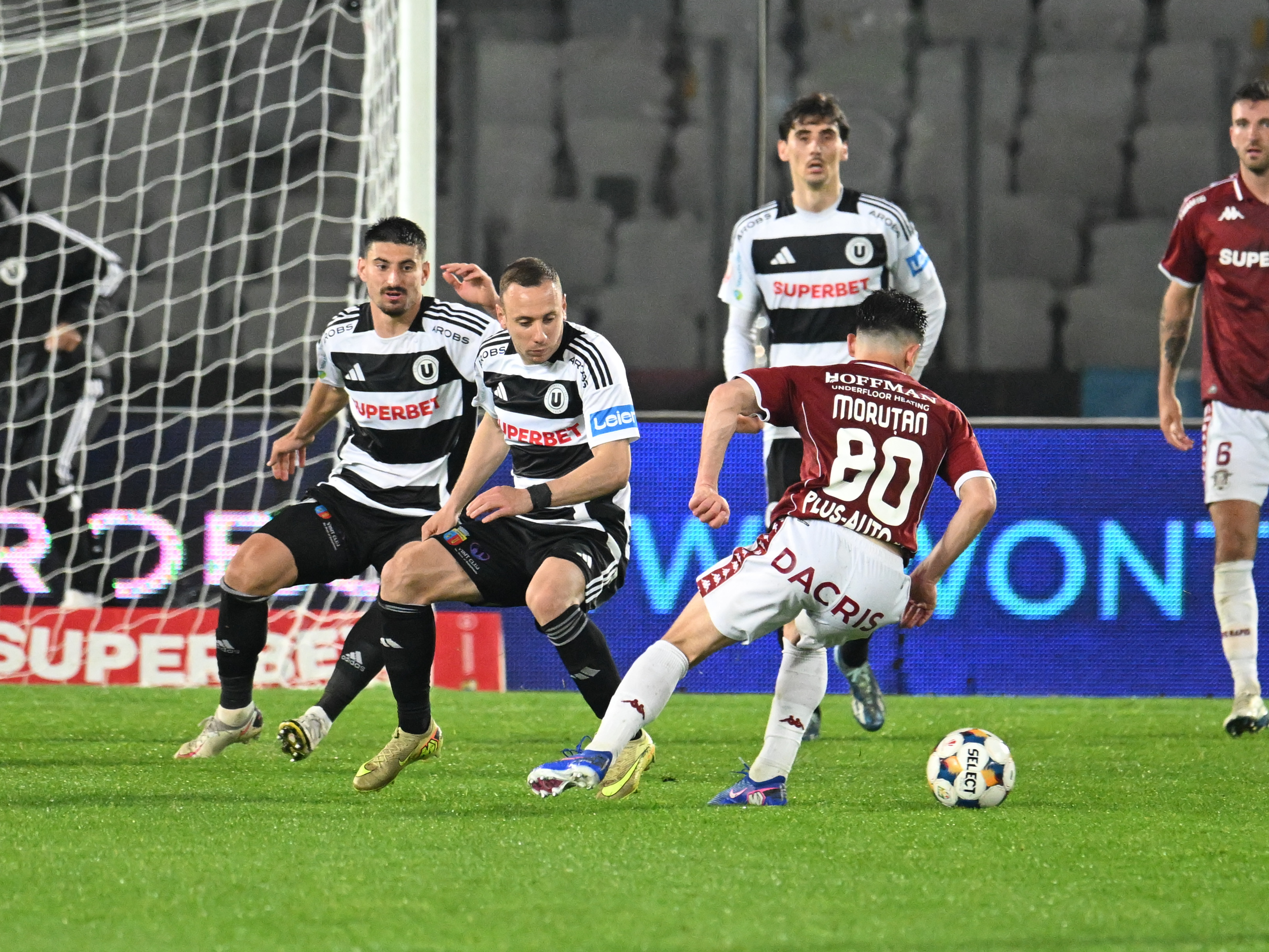 Și rivalii din play-off sunt uimiți de situația de la Rapid: ”Nu înțeleg ce se întâmplă acolo”