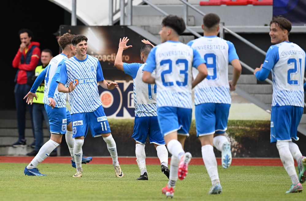 I-a lăsat pe toți "mască"! S-a dus în cantonamentul Universității Craiova îmbrăcat în tricoul FCSB-ului
