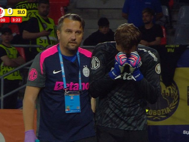 Matei Popa, schimbat înainte de pauză în FCSB - Slobozia! A izbucnit în lacrimi la ieșirea de pe teren