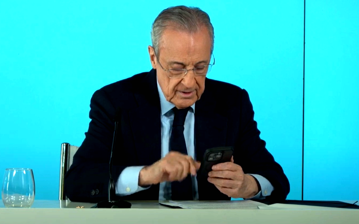 Imagine Stire Uluitor: Florentino Perez și-a scos telefonul și i-a făcut praf de față cu toată lumea! Uitați-vă și voi | 2review.ro