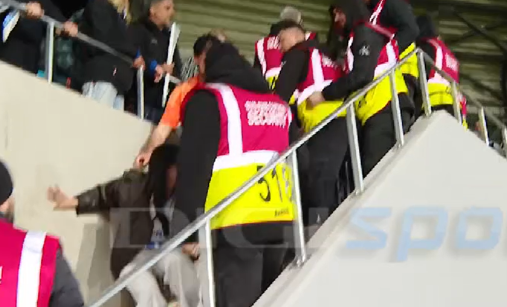 Imagine Stire Incidente după finala Cupei României: Tudor Băluță și soția lui, împinși pe scări de stewarzi! Reacția fotbalistului | 2review.ro