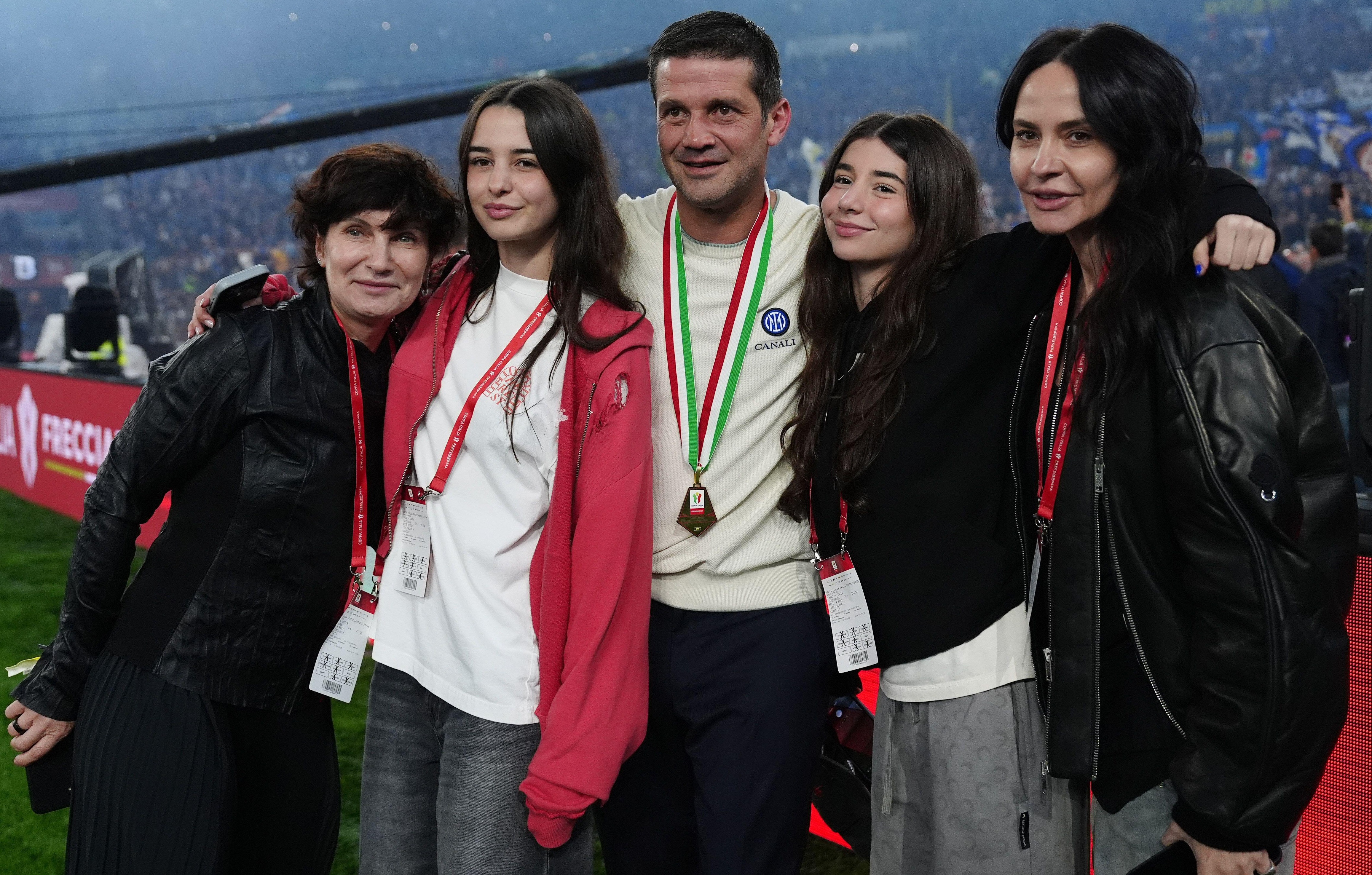 Imagine Stire Peste 300.000 de oameni! Cristi Chivu a primit vestea în Italia | 2review.ro