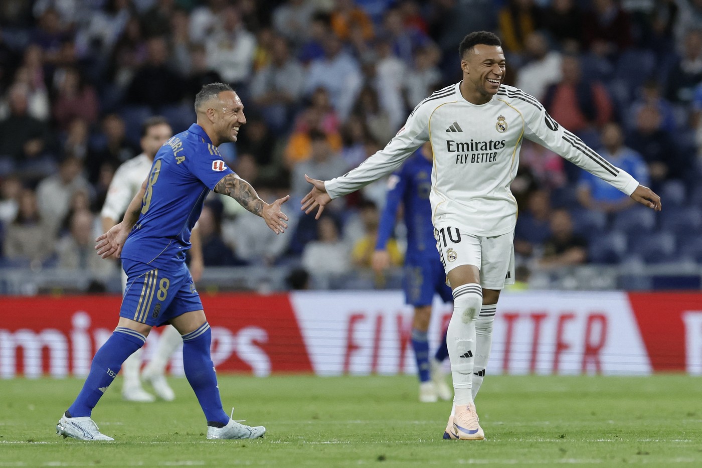 ”Ploaie” de huiduieli! Răspunsul lui Kylian Mbappe, imediat cum a călcat pe gazon, după ce tot stadionul l-a fluierat