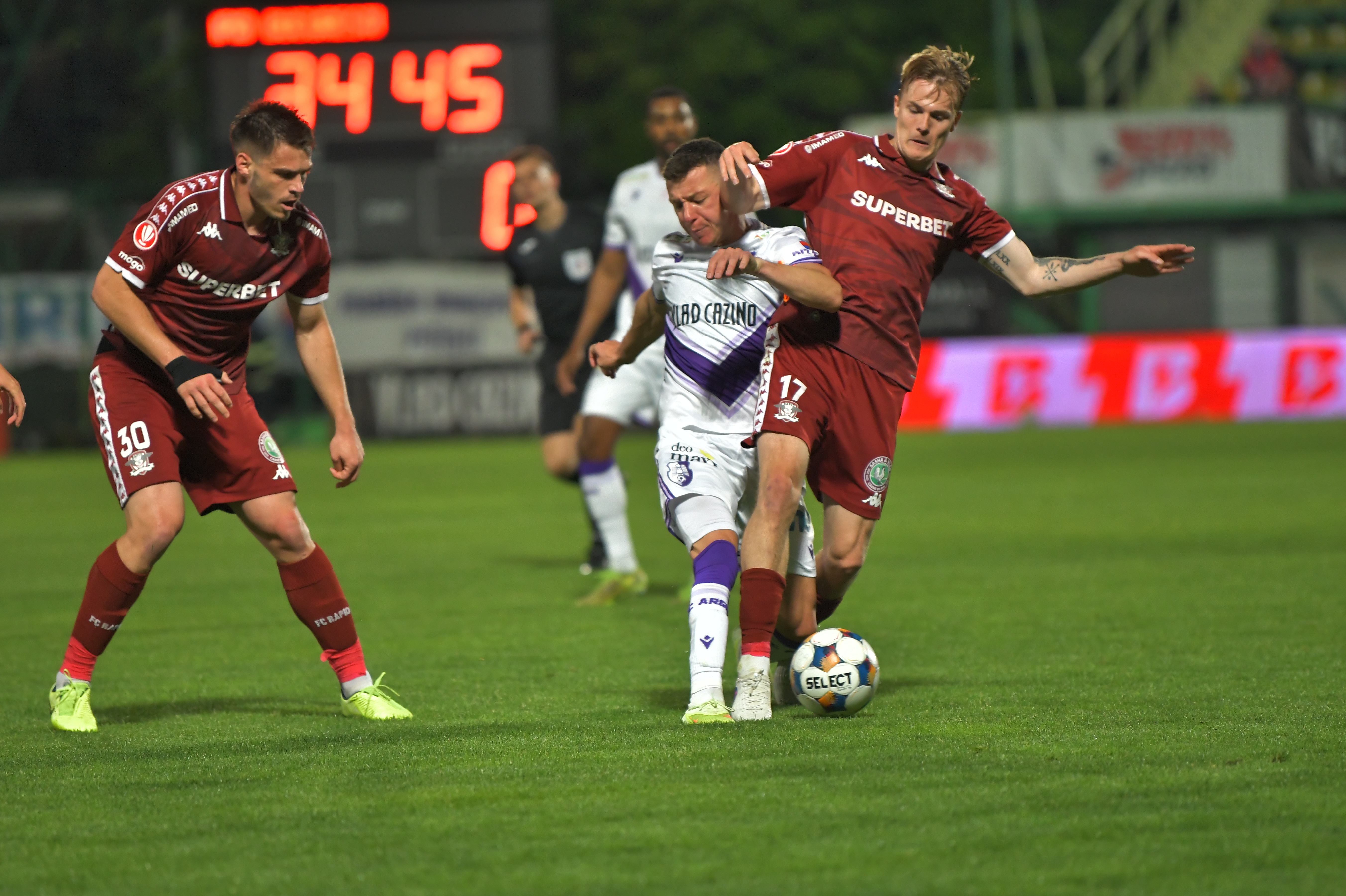 Imagine Stire FC Argeș - Rapid 1-2, ACUM, pe Digi Sport 1. GOOOL! Bettaieb a marcat spectaculos pentru piteșteni! | 2review.ro