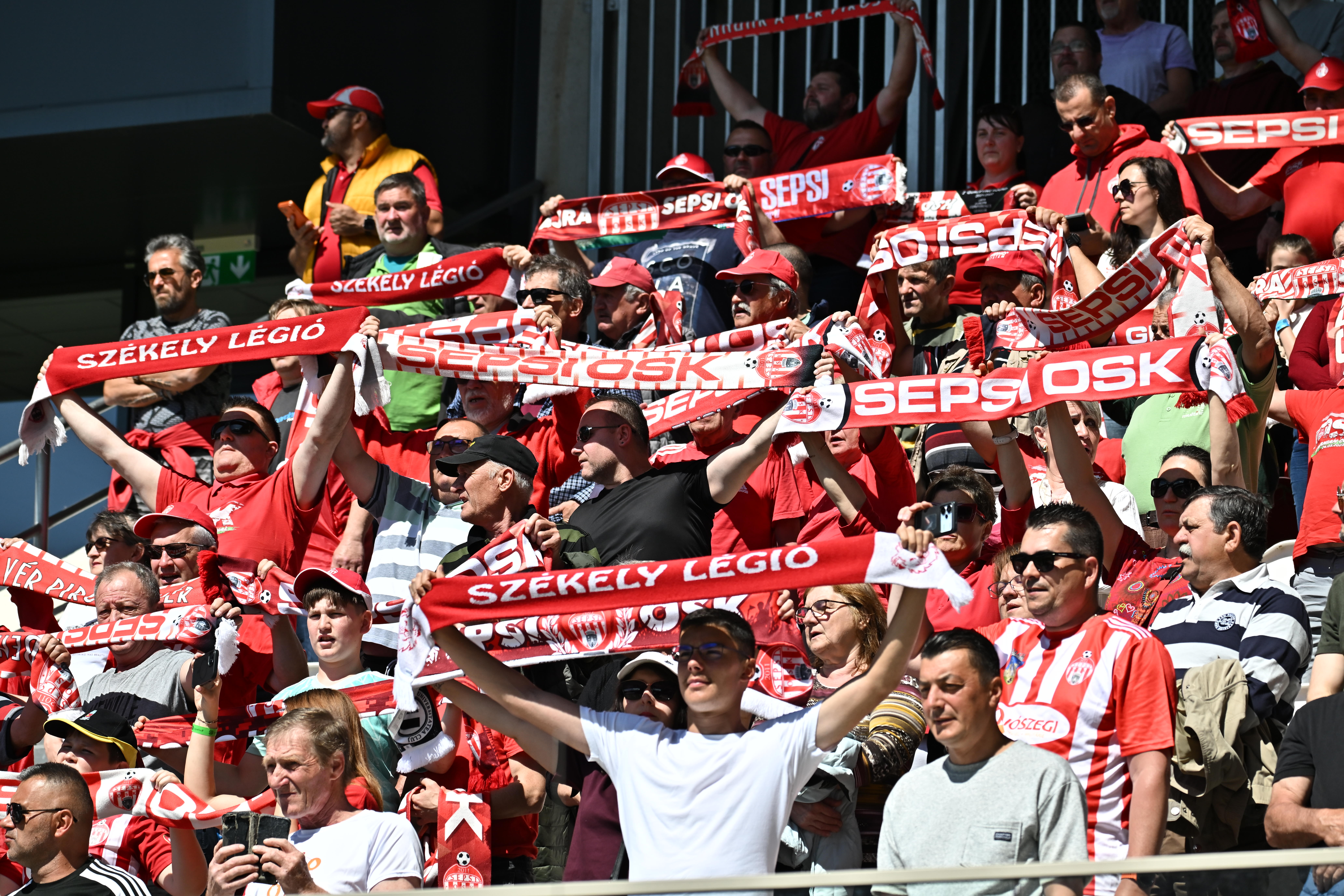 Imagine Stire Cu Csikszereda deja prezentă, Sepsi a revenit în SuperLiga României! Reacția presei din Ungaria | 2review.ro