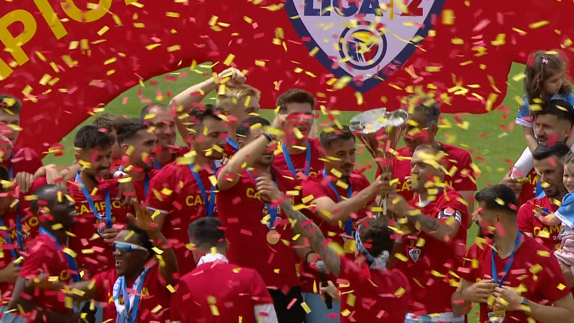 Imagine Stire Fiesta la Hunedoara după 34 de ani! Corvinul, OFICIAL în SuperLiga | 2review.ro