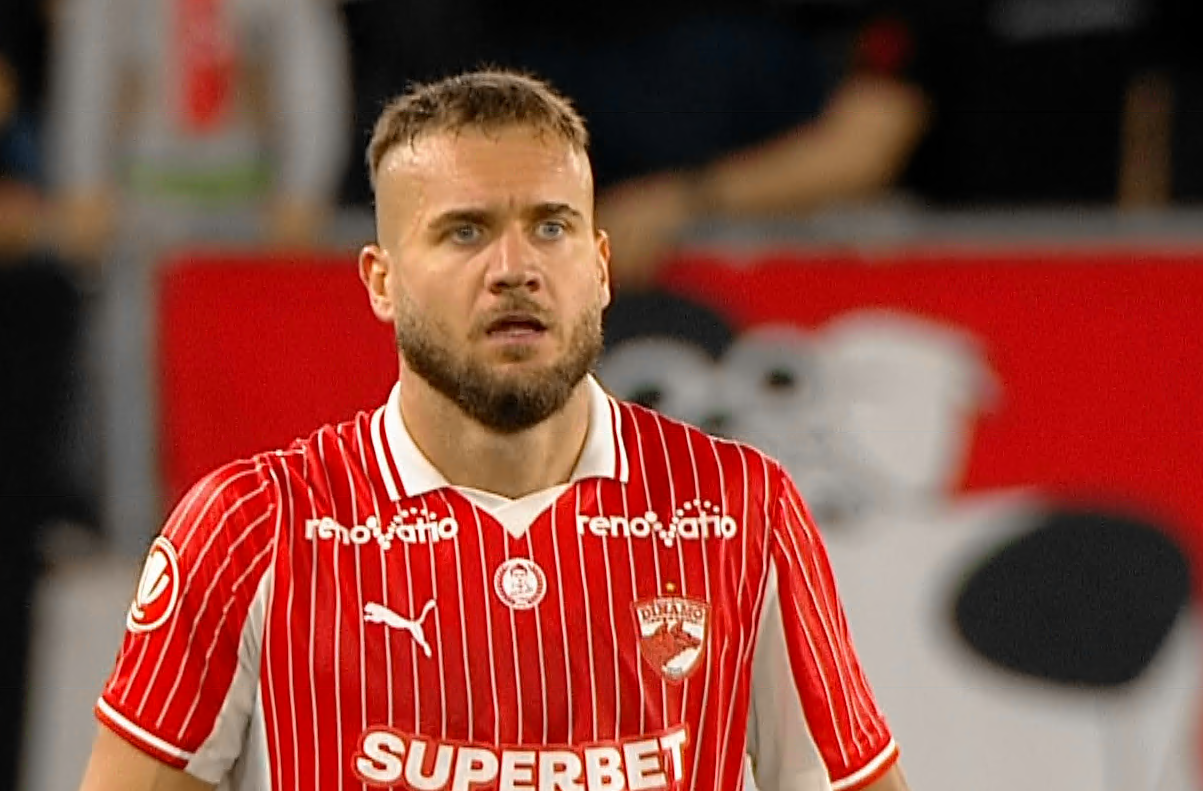 Imagine Stire Ce lovitură pentru Dinamo: George Pușcaș a cerut singur să fie schimbat în minutul 34 cu CFR Cluj | 2review.ro